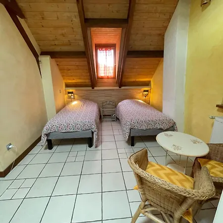 D'hotes Vignes Bed & Breakfast Beaucens